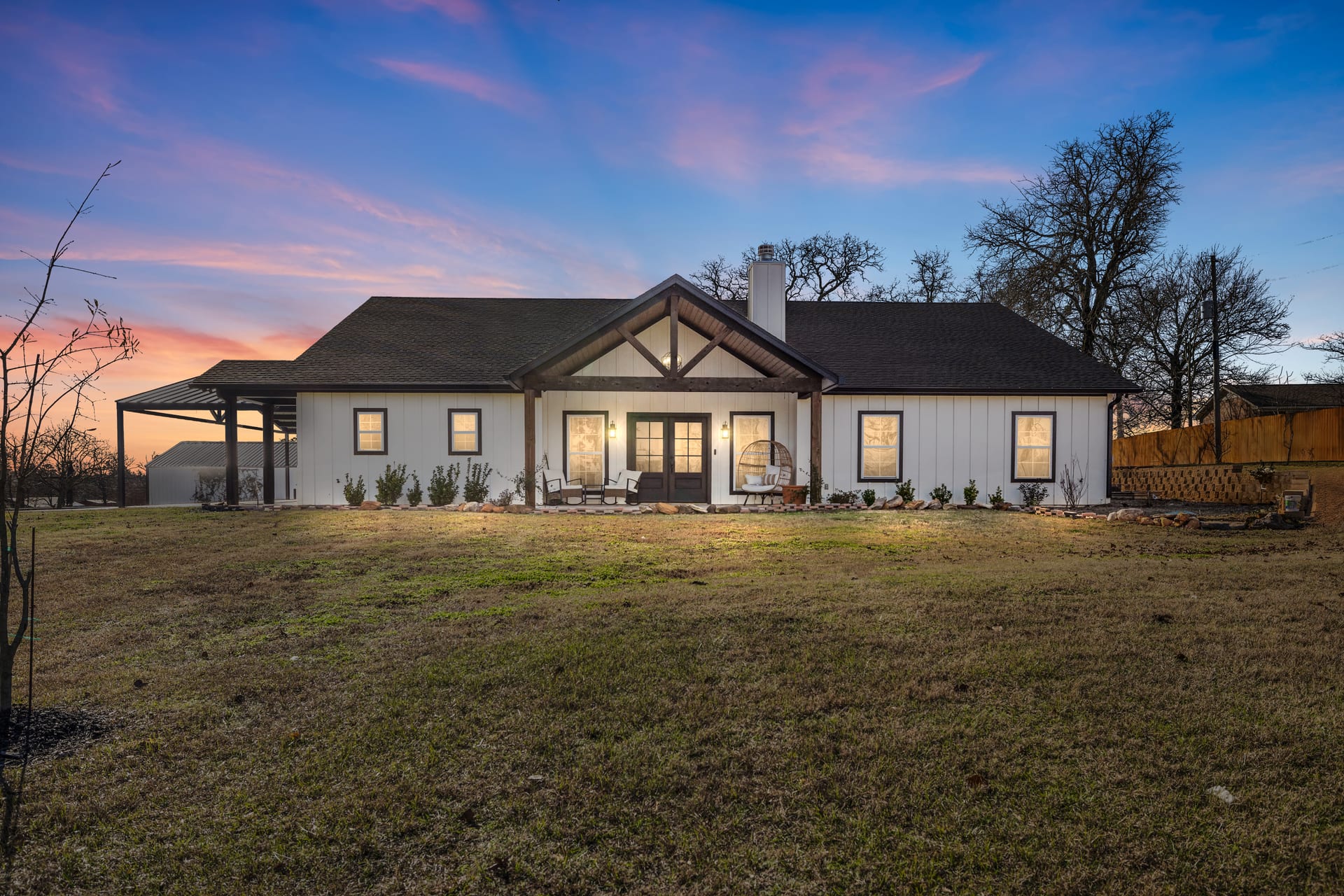 7 Charms luxury short term rental property in The Woodlands Texas