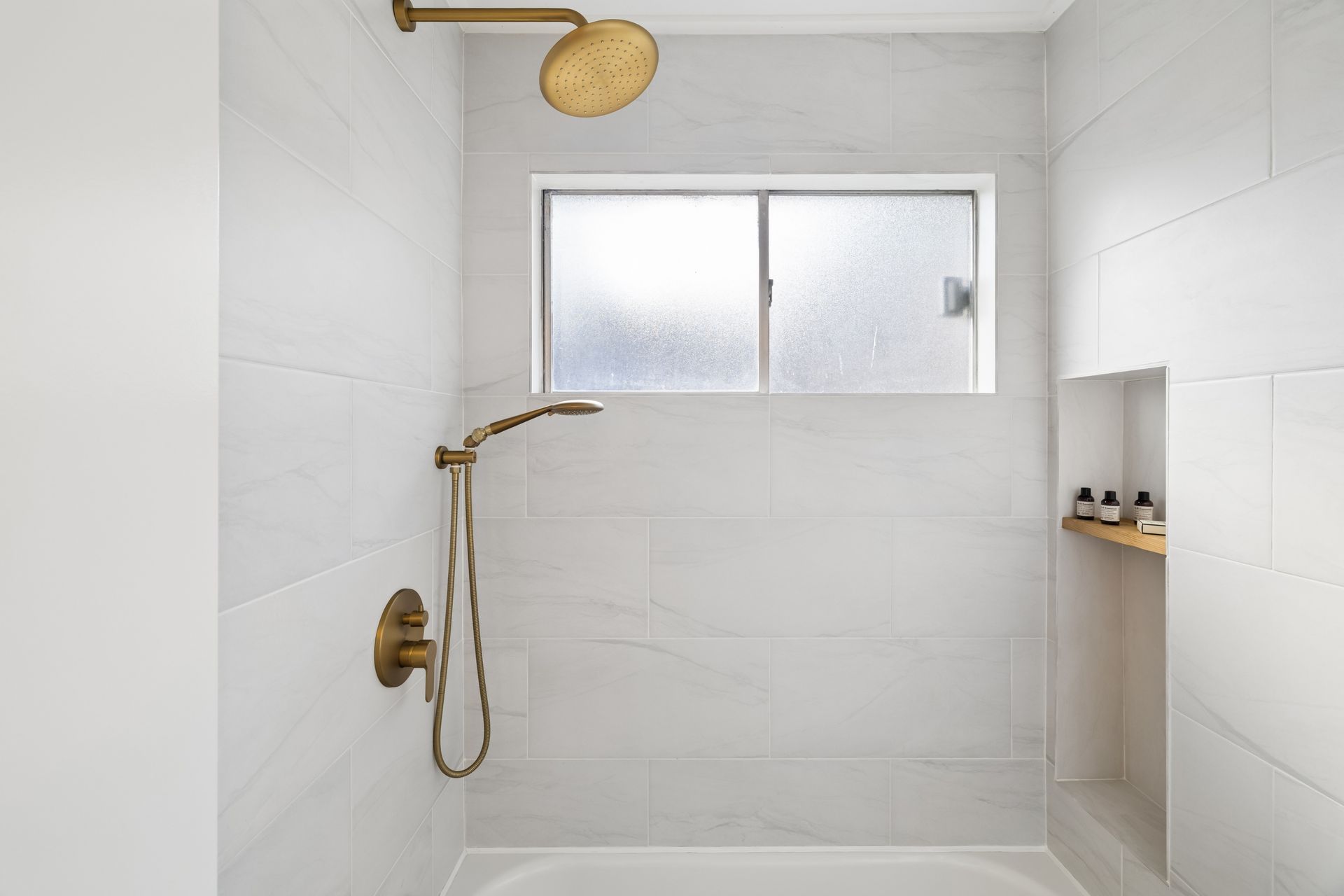 Luxury Shower Glass & Tiling